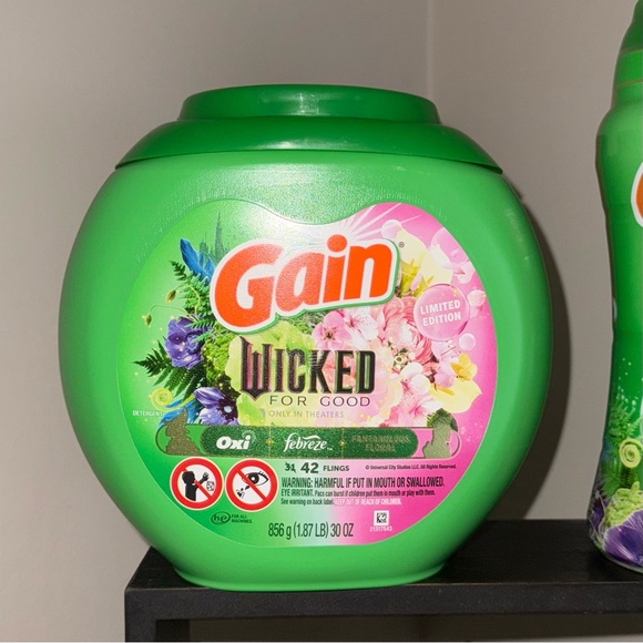 Limited Edition WICKED Gain Laundry Detergent Pods & Scent Beads - Picture 10 of 13